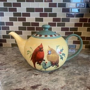 Lenox Winter Greetings teapot with cardinals